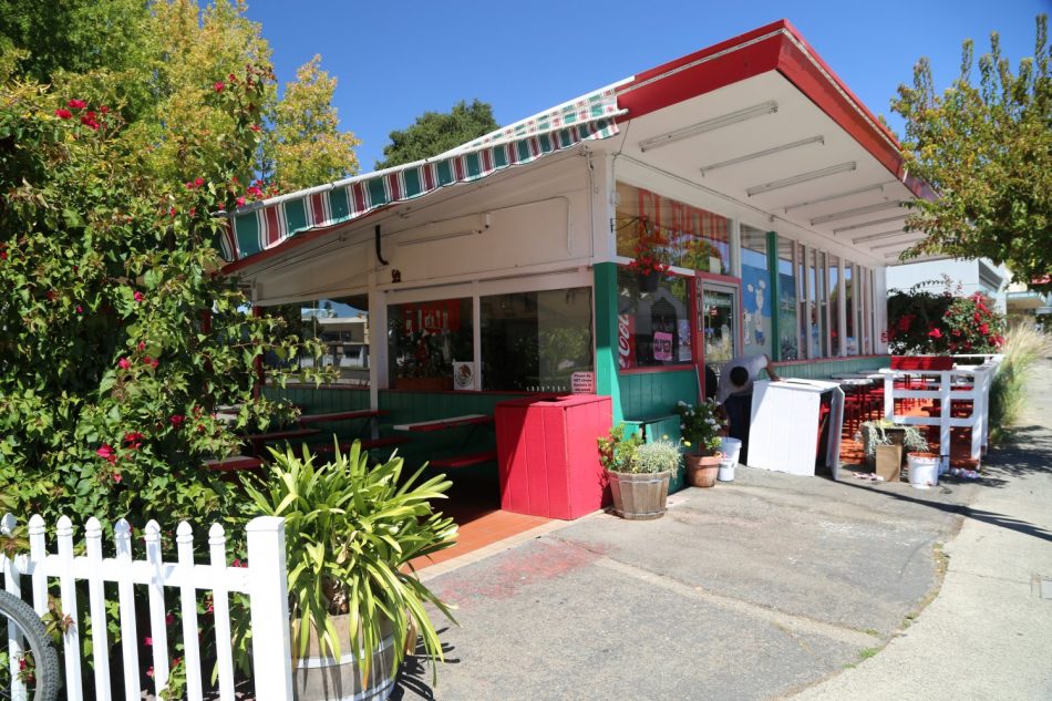 Guides - Santa Rosa, CA - Restaurants - Dave's Travel Corner