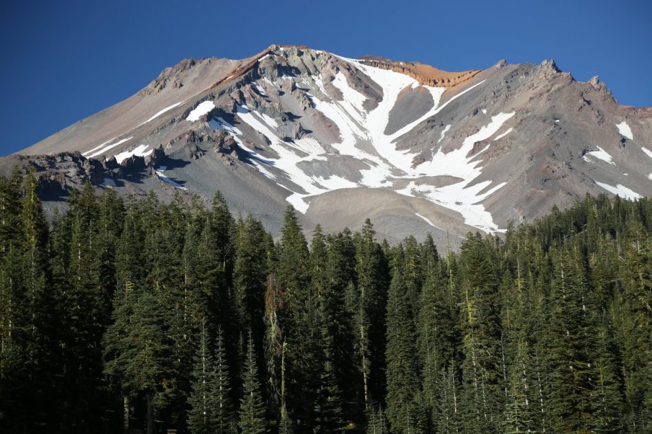 Guides - Mt. Shasta, CA - Introduction - Dave's Travel Corner