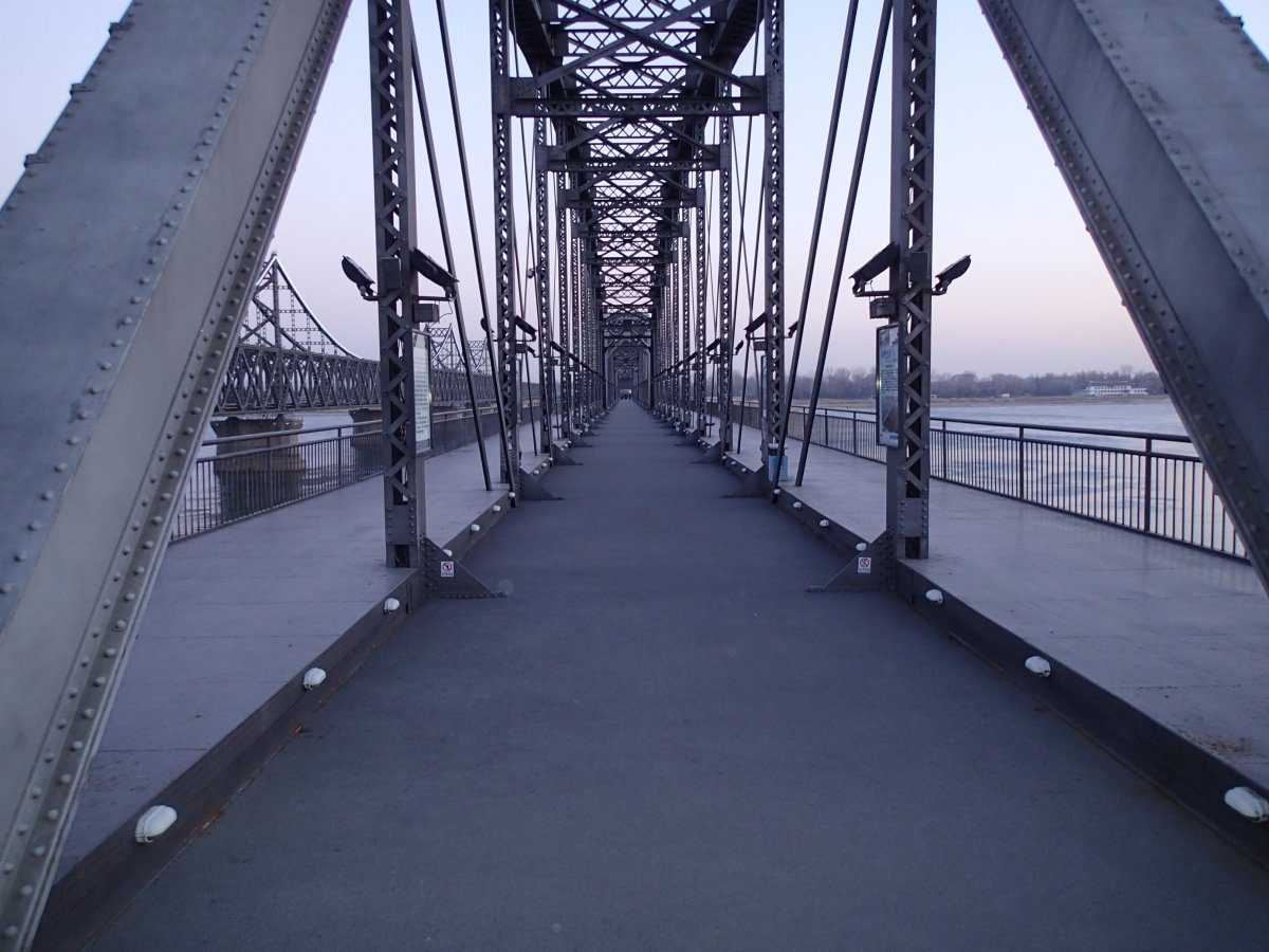 dandong-north-korea-bridge