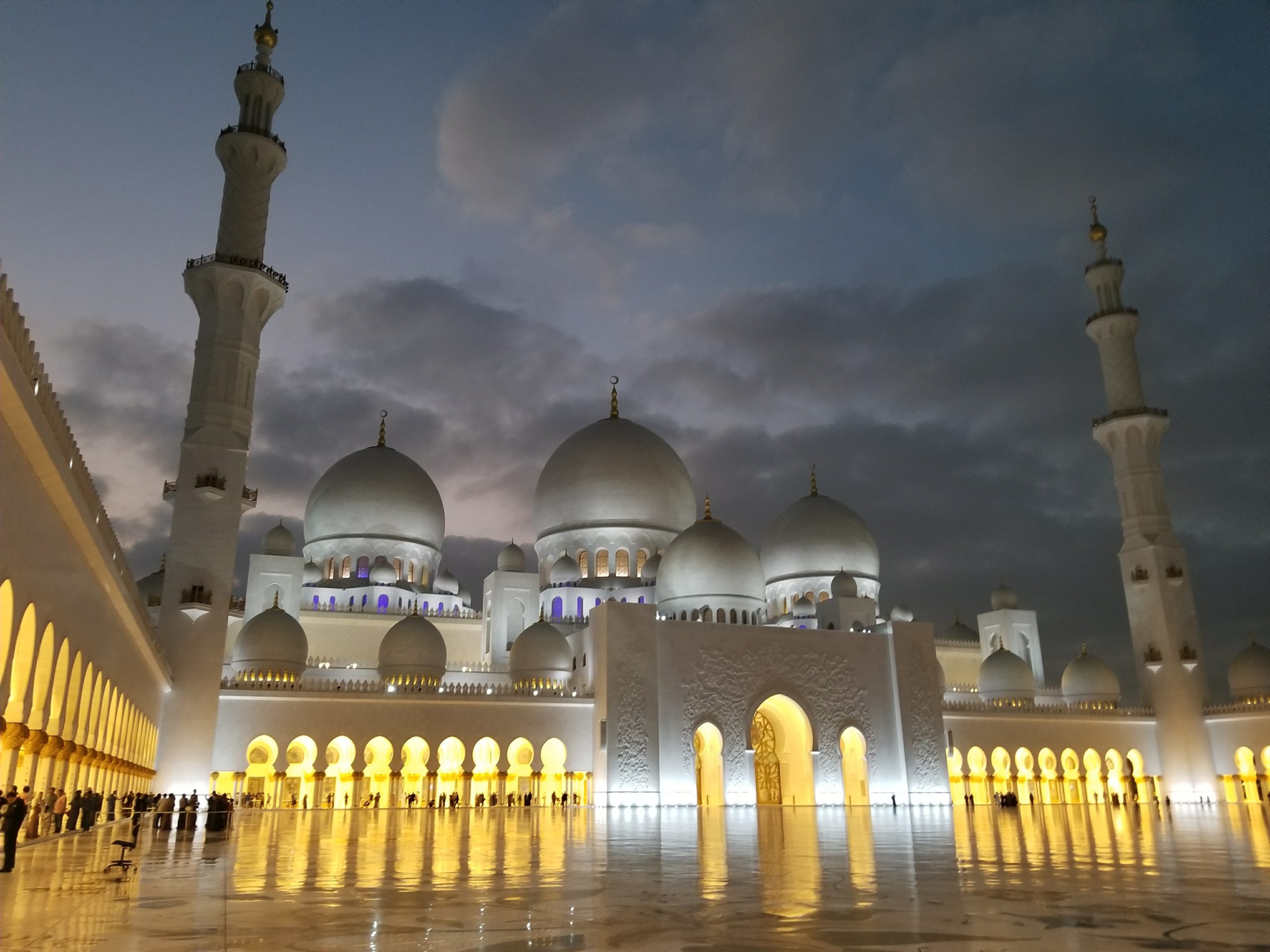 2560px x 1920px - Sheikh Zayed Grand Mosque: A Combination of World Cultures and Islamic  Beliefs - Dave's Travel Corner