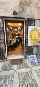 where to eat in Trapani: pastry shop Maria Grammatico